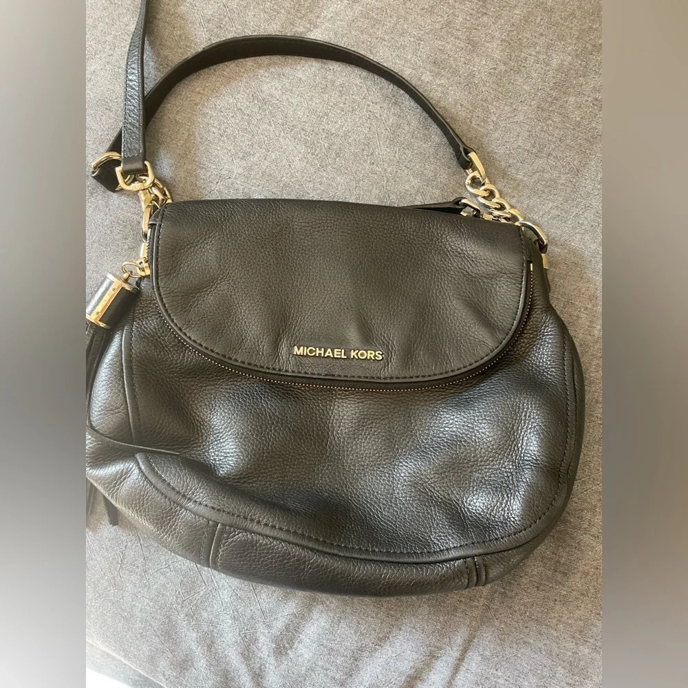 Michael Kors Black Crossbody Bag with Tassel Bedford
